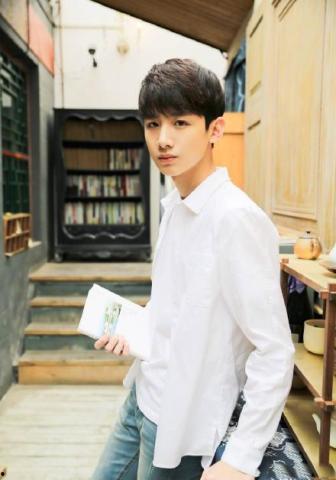 白敬亭三里屯爆料视频 第3张 白敬亭三里屯爆料视频 第3张